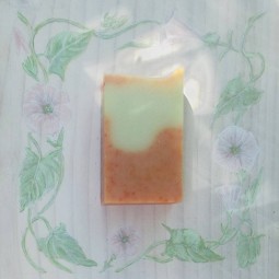 Julie shampoo bar - Julie shampoo bar, cold-processed with organic oils of olive, coconut, shea, castor, and argan. Swee